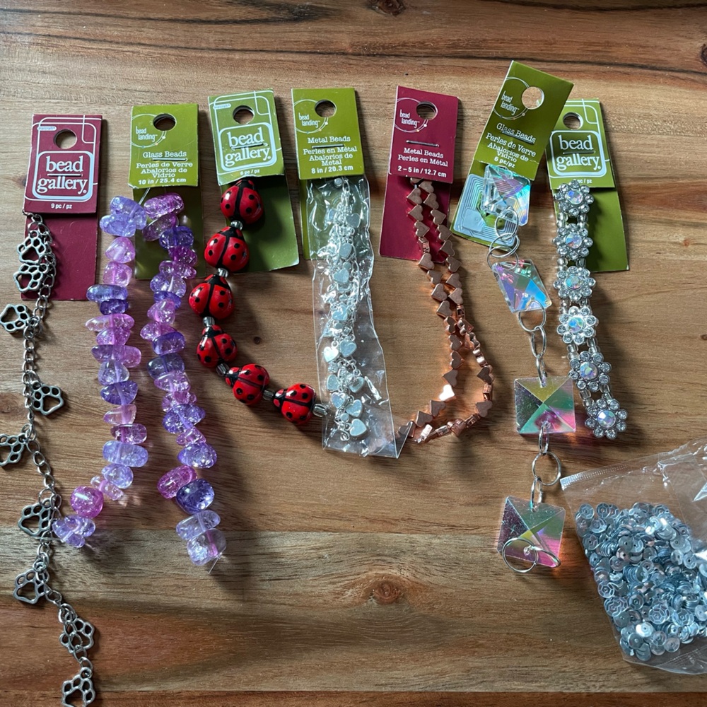 NWT Assorted Beads Collection - Picture 3 of 7